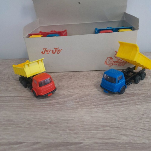 Joy toy N31 dump trucks 12 pcs