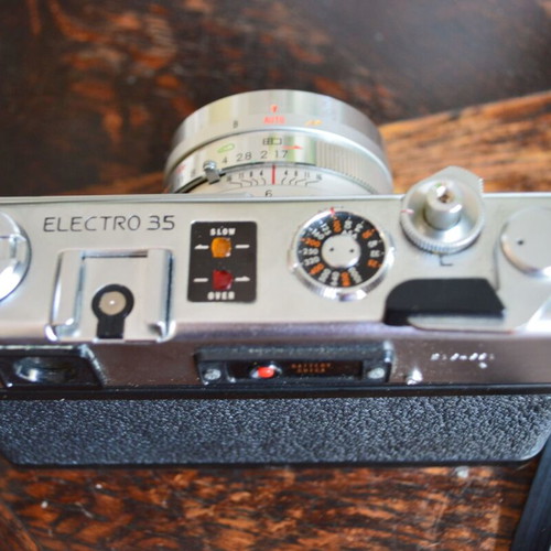 Yashica GSN Electro 35 Film Rangefinder Camera like new