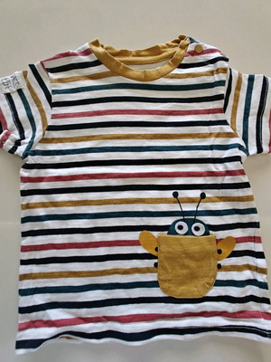 Baby striped t-shirt with animal pocket like new, 6-9 months