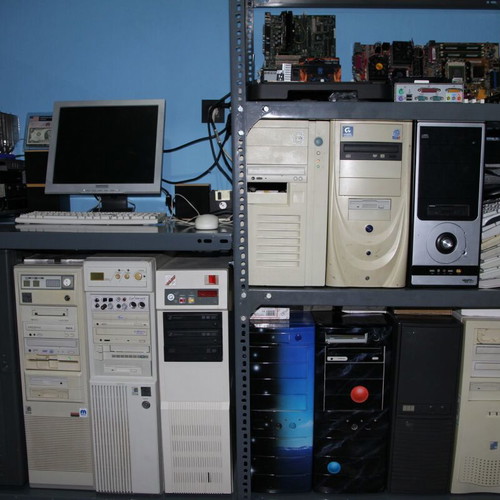 Retro PC used with peripherals and components