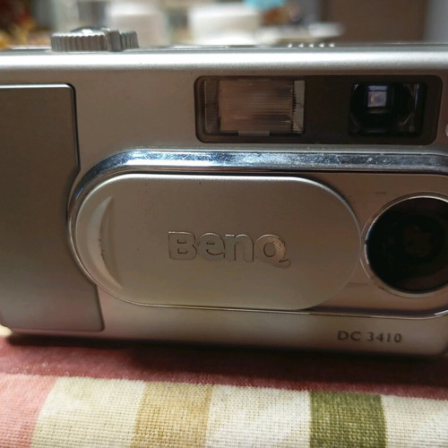 BenQ DC 3410 digital camera used retro model