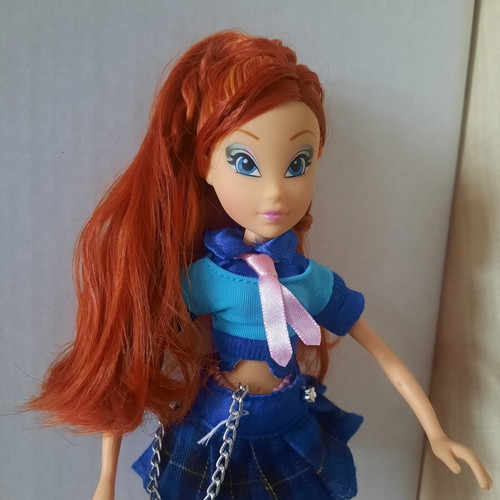 Winx Club Bloom In Concert 2009 Doll like new