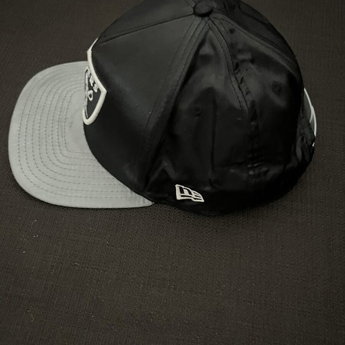 New Era Oakland Raiders Satin Hat very good condition, large size