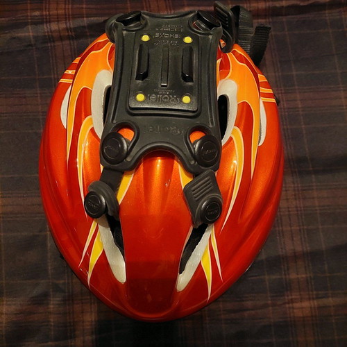 Rollei bicycle/scooter helmet with action camera mount new