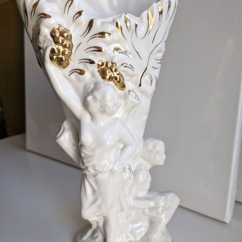 Porcelain vase Made in Italy like new