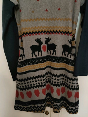 Elastic cotton dress used, size M, with deer and heart pattern