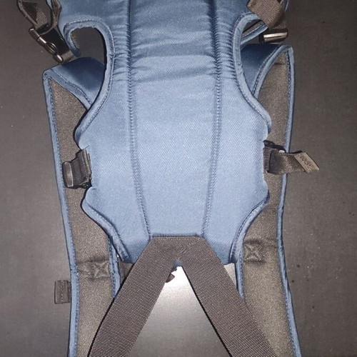 Honeybaby Baby Carrier like new for 5m+ up to 9kg