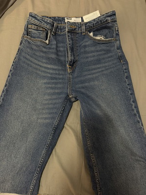 Jean Bershka μέγεθος 34 μπλε σαν καινούργιο