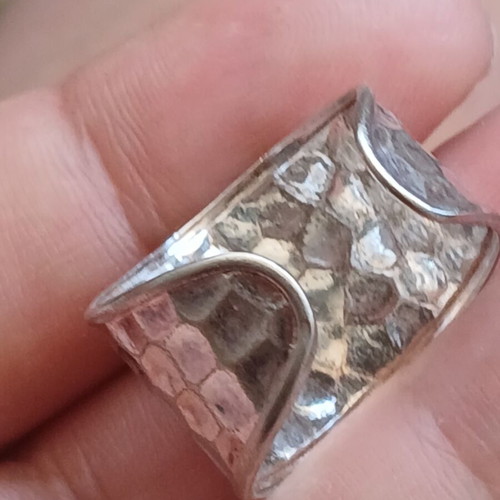 Ray-Ban hammered 925 silver ring with heart design