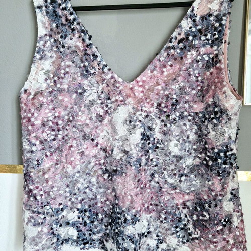 Sleeveless top abiye like new, size M, blue and pink sequins