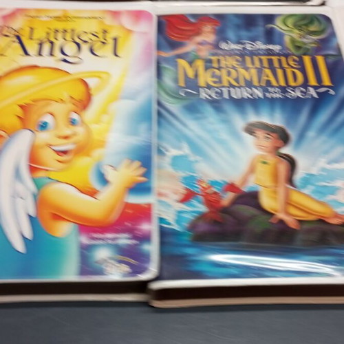 Authentic Walt Disney VHS tapes used, pack of 10
