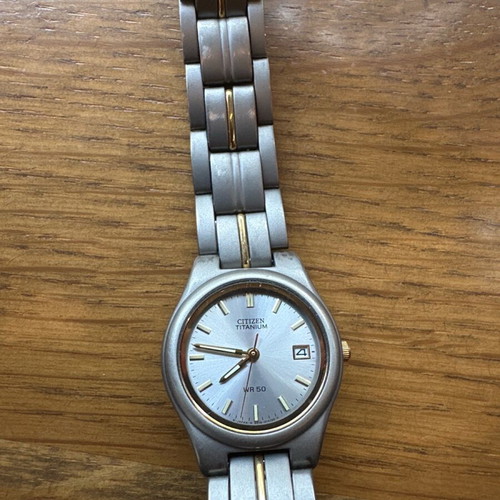 Citizen women's titanium watch like new, battery needed