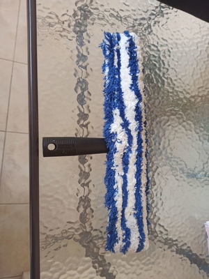 Window cleaning brush used, washable