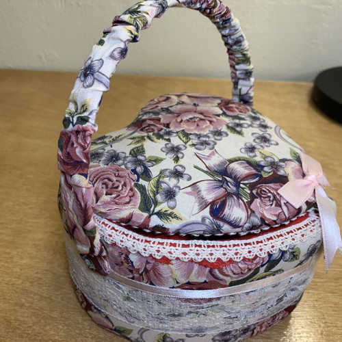 Jewelry box heart-shaped used
