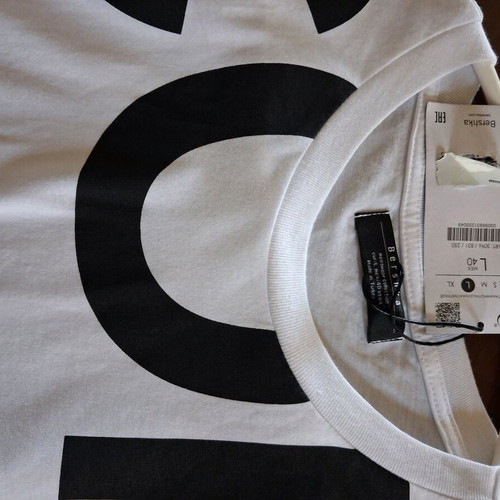 T-shirt Bershka L white with black logo, new