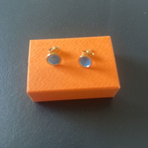 Women's earrings new, unused