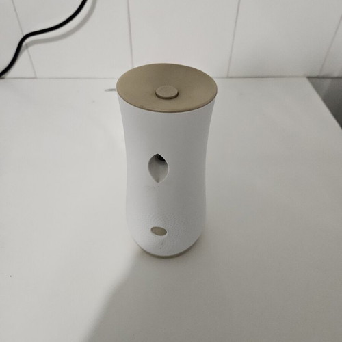 Automatic air freshener dispenser like new
