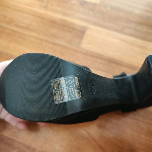 Castor sandals new, size 40, black