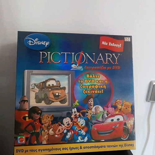 Pictionary Disney used with missing parts and minor wear