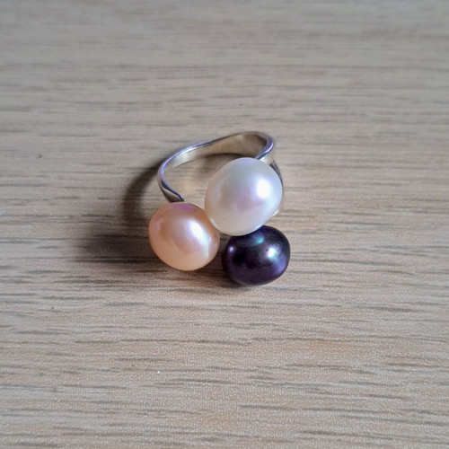 Apriati Ring No.54 Silver 925 with 3 Natural Pearls, like new