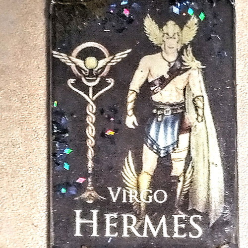 Small Hermes frame new, handmade with steel and crystals