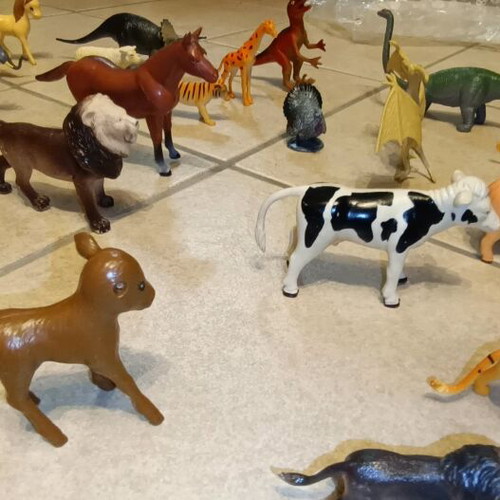 Animal figures like new, set of 45 pieces