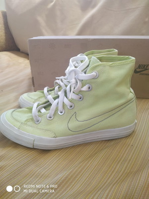 Nike lime sport shoes used, size 36
