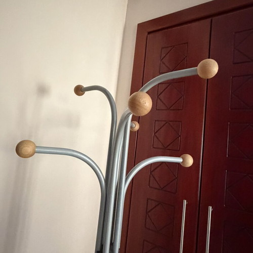 Coatrack like new in shades of gray, light brown and black, height 1.70m