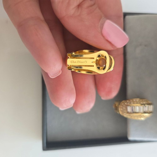 Dior vintage earrings like new, gold color with clip