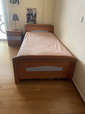 Wooden single bed with pull-out second bed, 2 mattresses and bedside table
