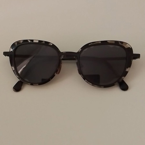 Komono sunglasses like new, black and grey