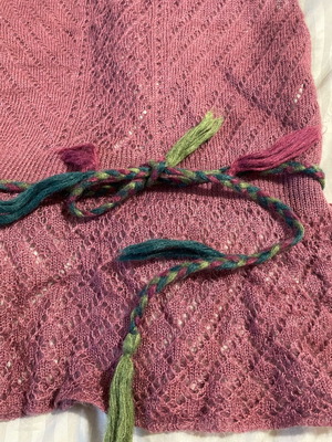Zara knitted top like new, rotten apple color, size M