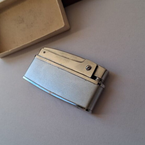 Mobil De Iixe lighter retro, like new