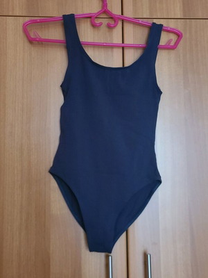 Carmen ballet leotard women's Small dark blue like new