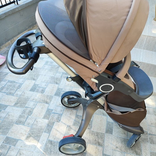 Stokke Xplory stroller like new with carrycot and accessories