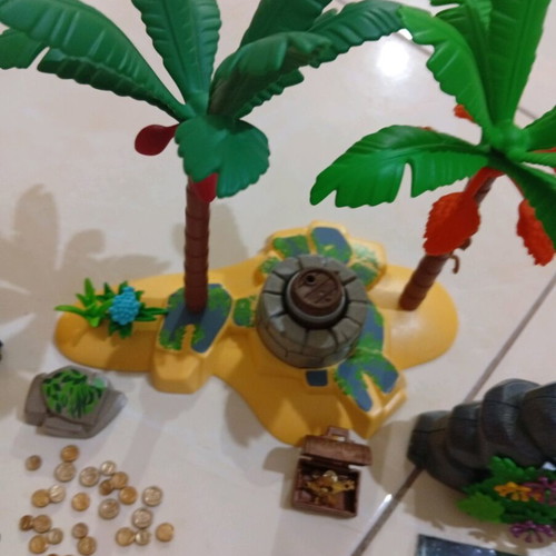 Playmobil pirate set like new, complete without box