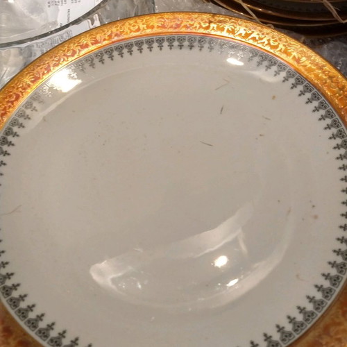 Bavaria porcelain plates new, set of 6 with gold design