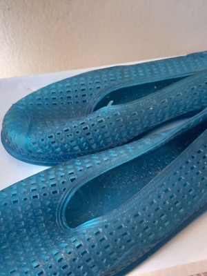 G&G Blue Water Shoes Size 35 New