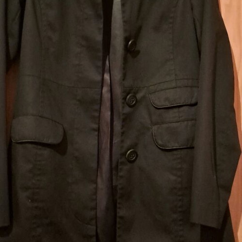 Trench coat and knitted blouse like new, black