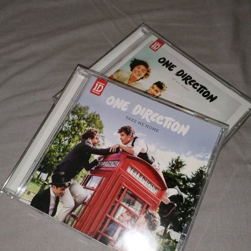 One Direction CD set like new, pop