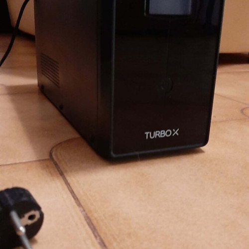Turbo-X UPS 2000VA EA2200 used for parts or repair