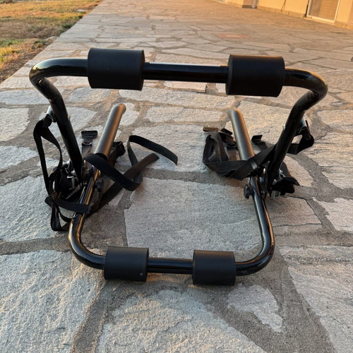 Bicycle rack for car like new, holds two bikes