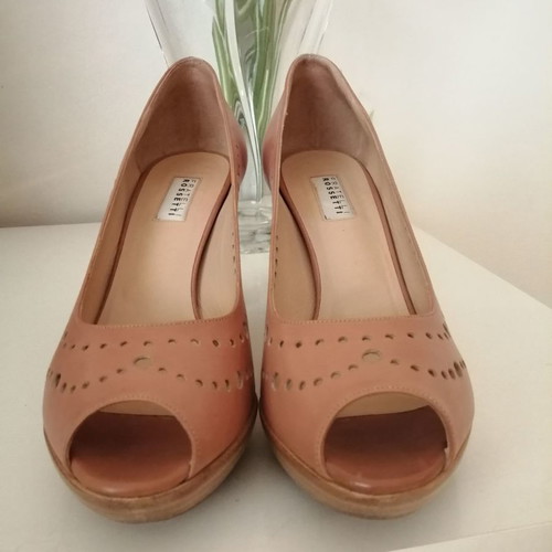 Fratelli Rossetti peep toe pumps used, beige size 38.5