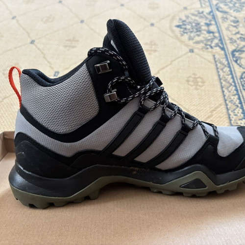 Adidas Terrex Swift R2 Mid GTX boots like new, size 43.5, grey