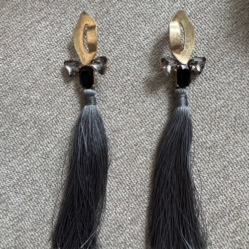 Mango long earrings like new with gray tassel and gold base