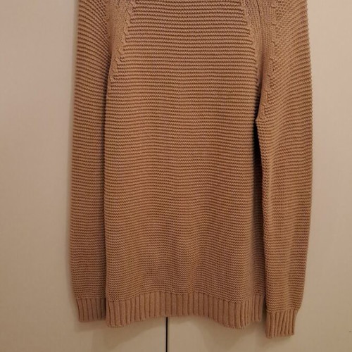 Zara knit sweater size L like new, beige cinnamon color