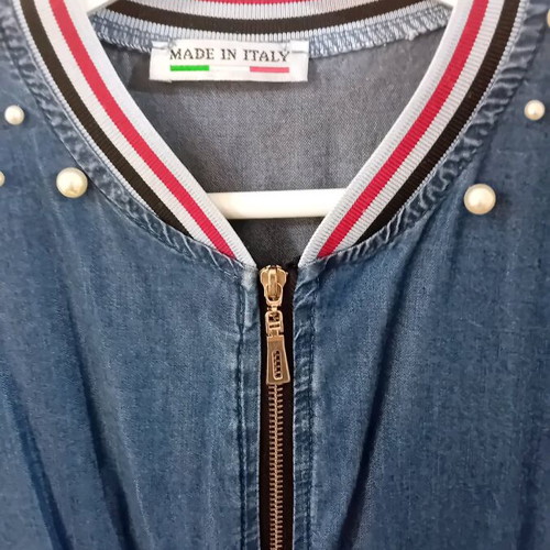 Denim jacket used with pearls, thin