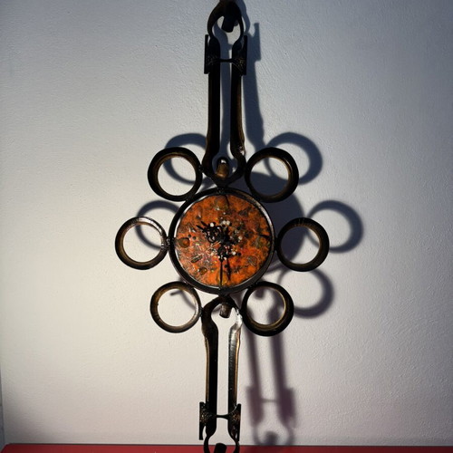 Metal Art Clock used with precious stones