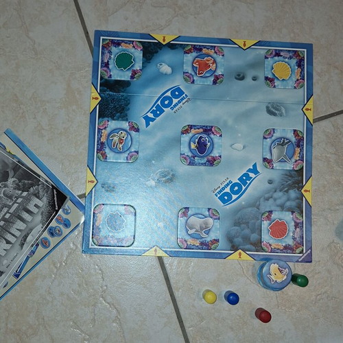 Labyrinth Nemo board game like new