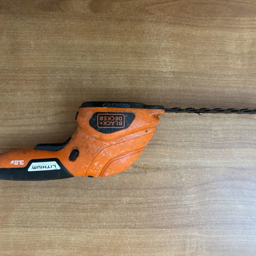 Black & Decker Cordless Hedge Trimmer with Charger like new